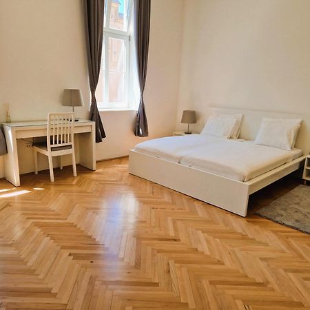 Halasz 2-Bedroom Apartment Near Castle, Free Public Parking Nearby بودابست المظهر الخارجي الصورة